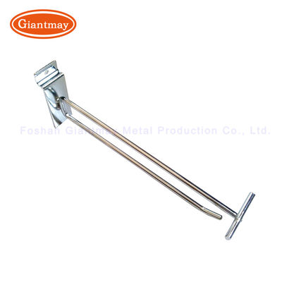 La pantalla de Chrome engancha el gancho de Slatwall del tenedor con el precio